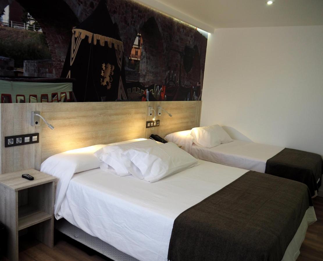 Hostal Don Suero De Quinones Оспиталь-де-Орбиго Экстерьер фото
