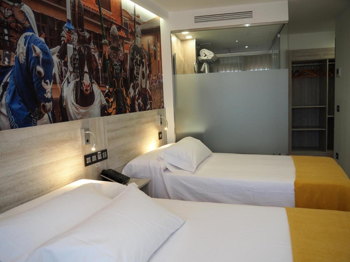 Hostal Don Suero De Quinones Оспиталь-де-Орбиго Экстерьер фото
