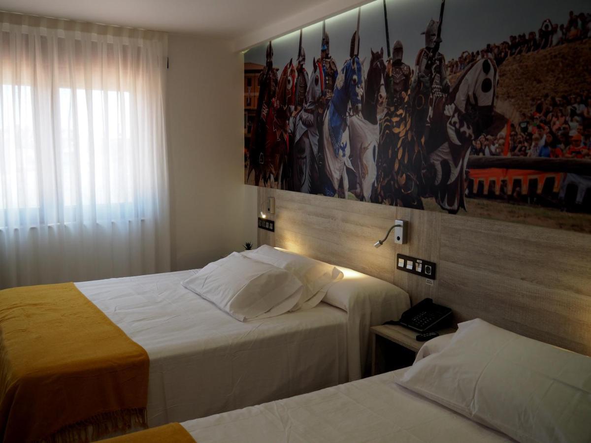 Hostal Don Suero De Quinones Оспиталь-де-Орбиго Экстерьер фото