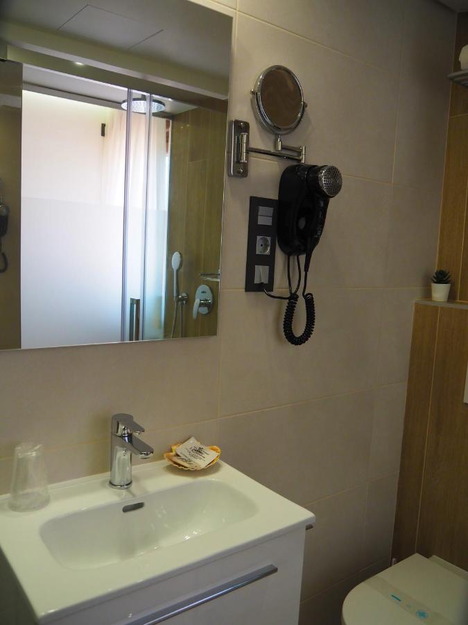 Hostal Don Suero De Quinones Оспиталь-де-Орбиго Экстерьер фото