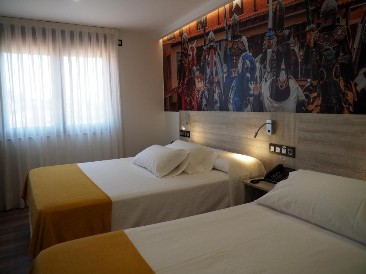 Hostal Don Suero De Quinones Оспиталь-де-Орбиго Экстерьер фото