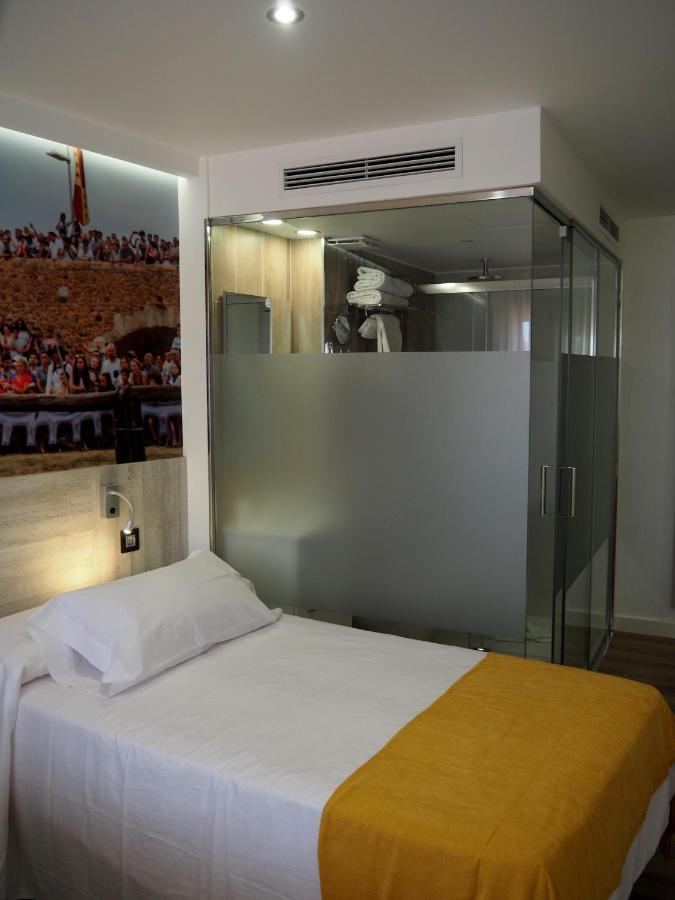 Hostal Don Suero De Quinones Оспиталь-де-Орбиго Экстерьер фото