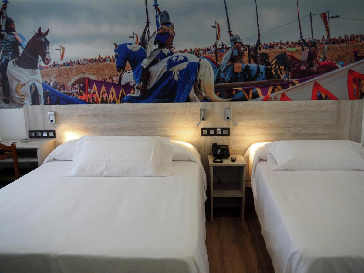 Hostal Don Suero De Quinones Оспиталь-де-Орбиго Экстерьер фото
