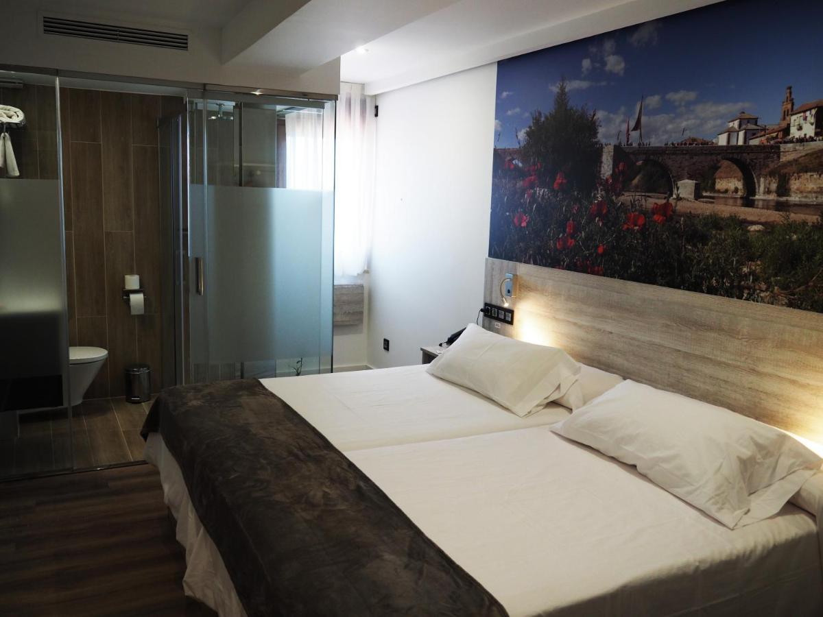 Hostal Don Suero De Quinones Оспиталь-де-Орбиго Экстерьер фото