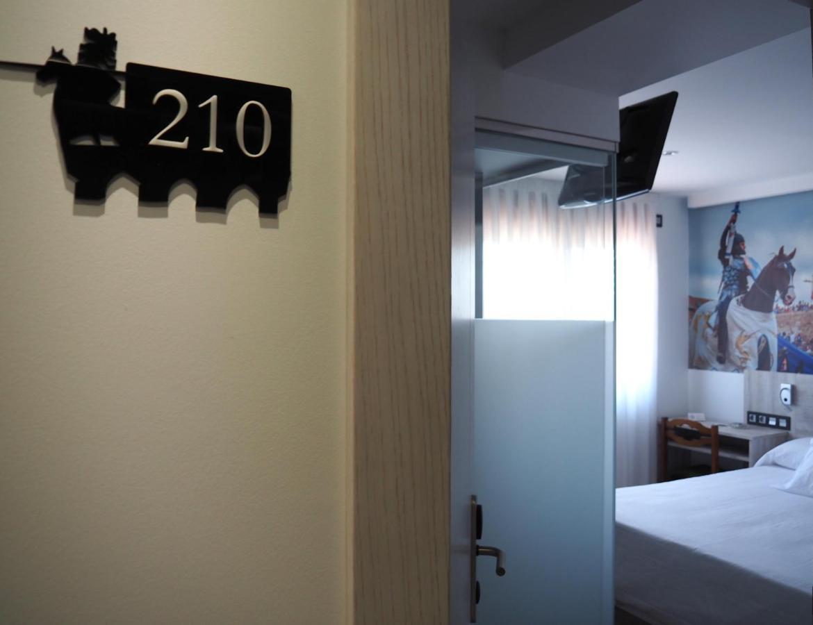 Hostal Don Suero De Quinones Оспиталь-де-Орбиго Экстерьер фото