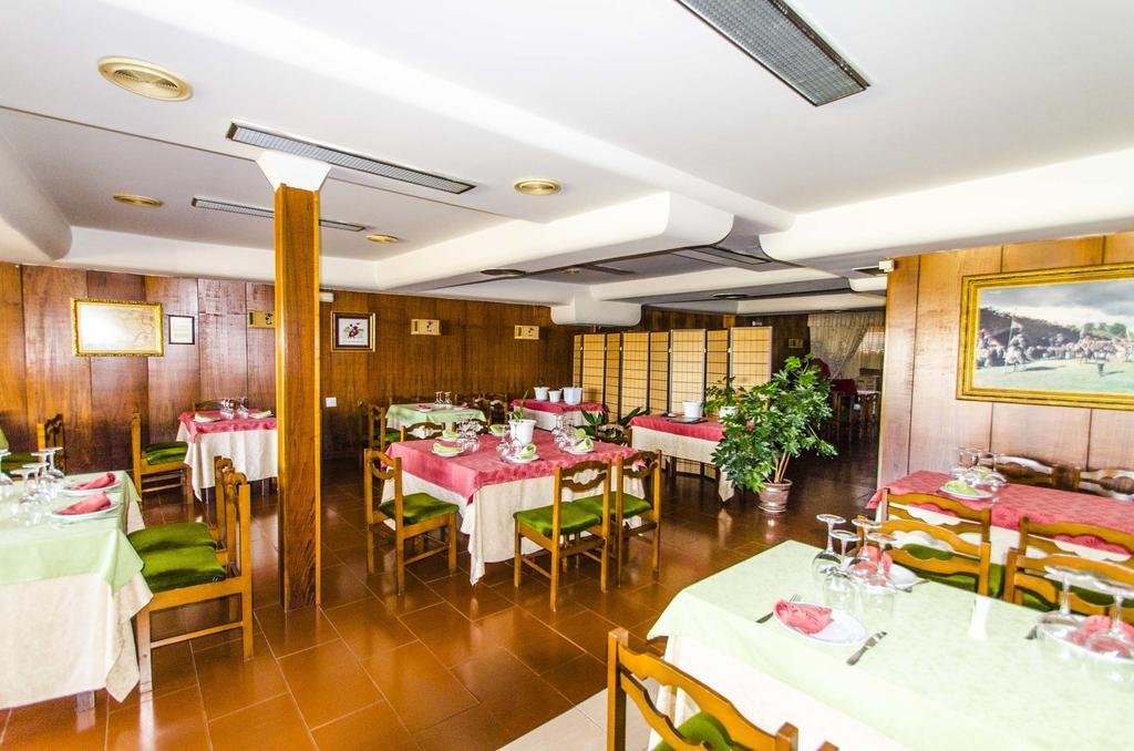 Hostal Don Suero De Quinones Оспиталь-де-Орбиго Экстерьер фото